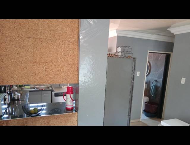 2 BEDROOM APARTMENT FOR SALE IN ALBEMARLE EXT 1